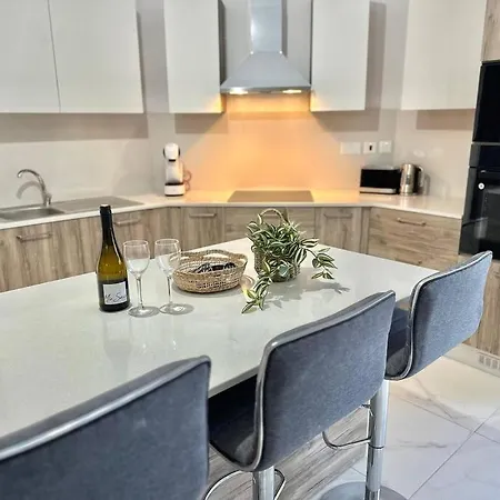 St Julians Brand New Apt2 Apartman *